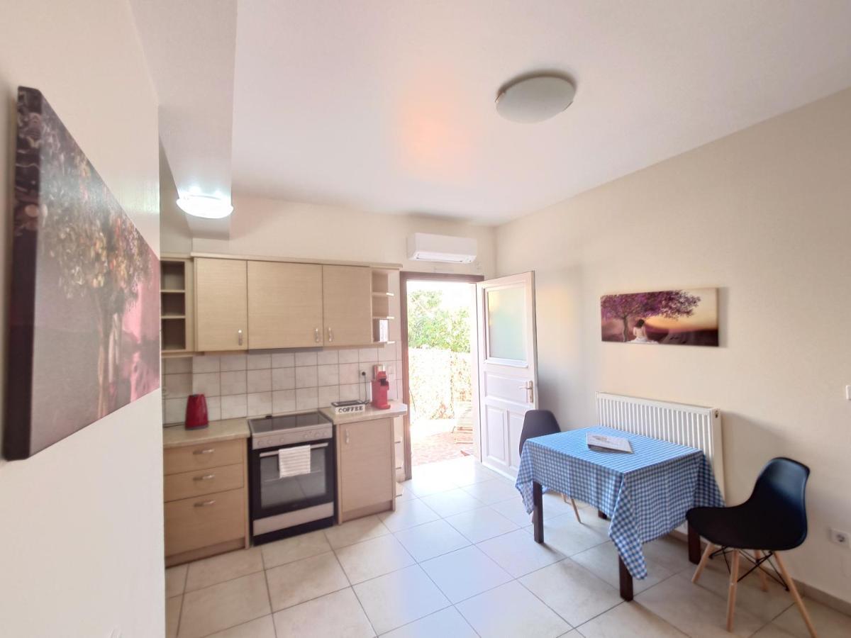 Iris Apartments Ithaca Vathy  Esterno foto